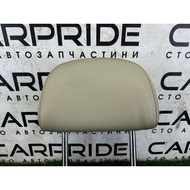 Підголівник (салон) AUDI Q5 8R 2012 2.0 CAEB 8R0885973MN18