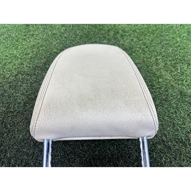 Подголовник (салон) BMW X1 F48 2016 2.0 B46B20 52107441277