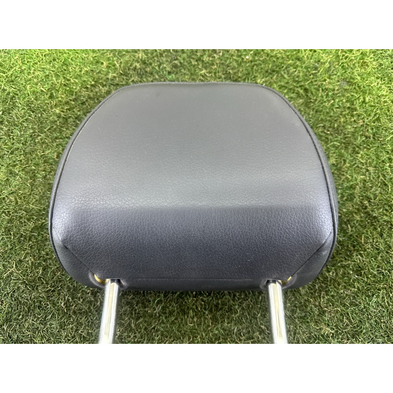 Подголовник (салон) AUDI Q5 8R 2012 2.0 CAEB 8K0881921B38M