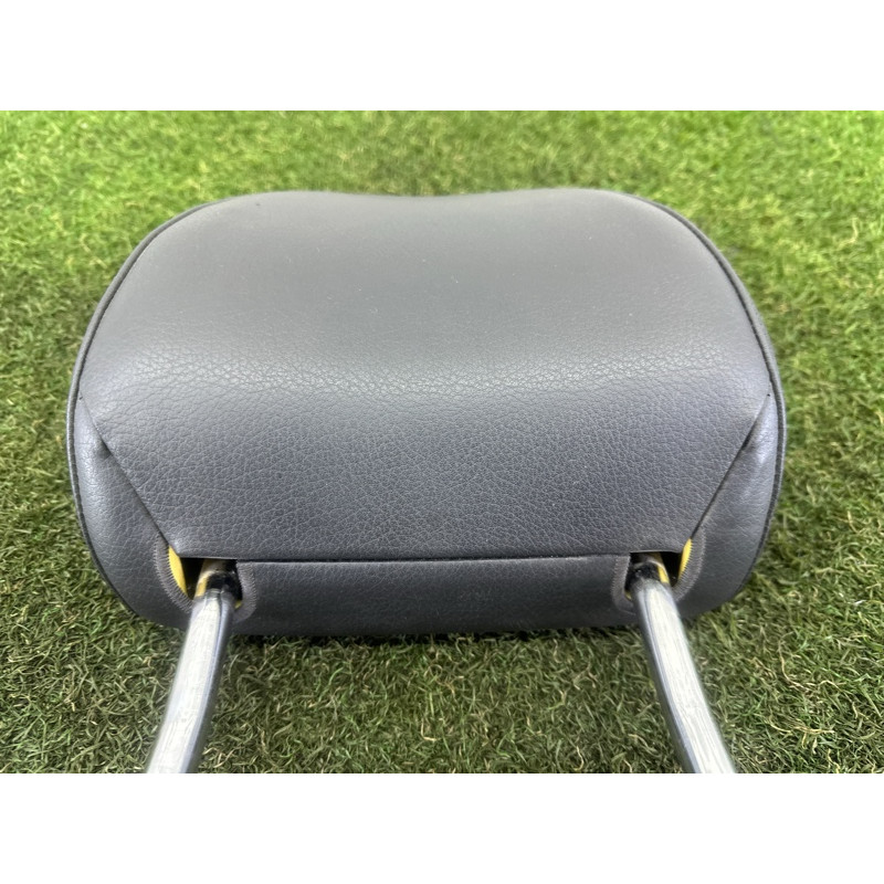 Подголовник (салон) AUDI Q5 8R 2012 2.0 CAEB 8K0881921B38M