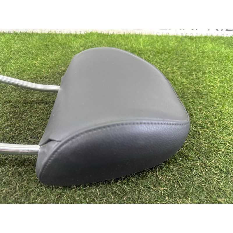 Подголовник (салон) AUDI Q5 8R 2012 2.0 CAEB 8K0881921B38M