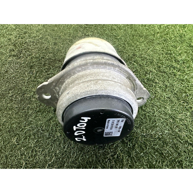 Подушка двигуна (двигун та елементи) Volkswagen Touareg NF 2013 3.6 7P6199131