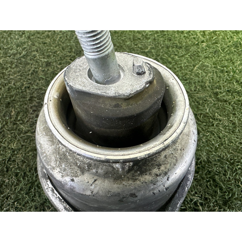 Подушка двигателя (двигатель и элементы) Volkswagen Touareg NF 2013 3.6 7P6199131