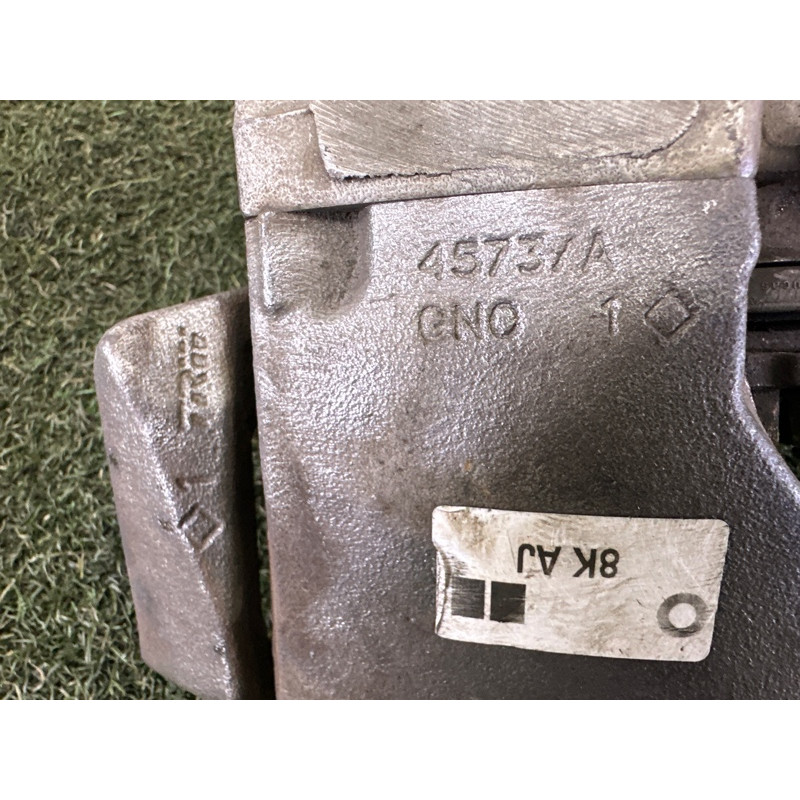 Суппорт тормозной (тормозная система) AUDI A4 B8 2014 2.0 TFSI 8K0615124H