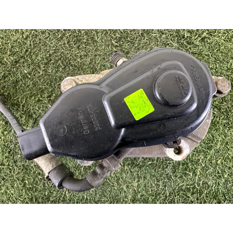 Суппорт тормозной (тормозная система) AUDI Q5 8R 2010 3.2 CALB 8K0615403B