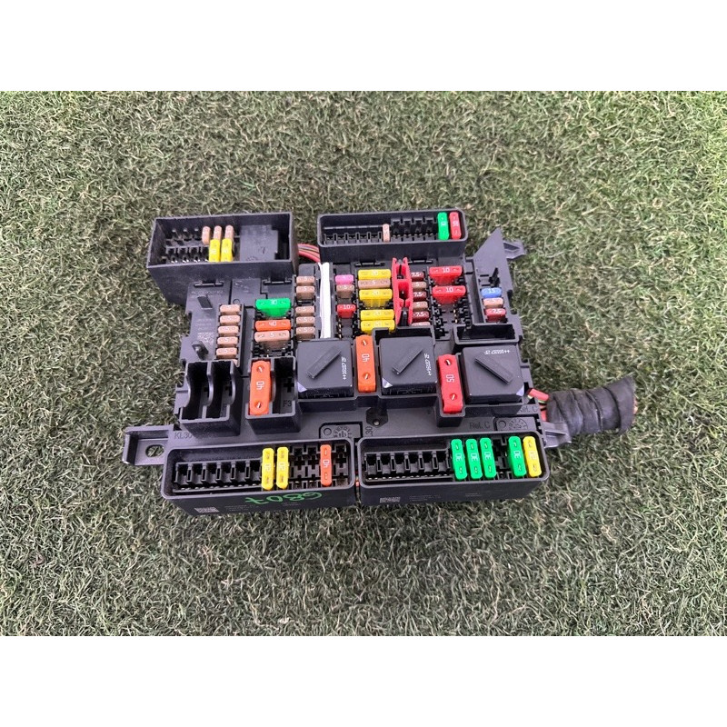 Блок предохранителей (электрика) BMW X1 F48 2016 2.0 B46B20 61149360501