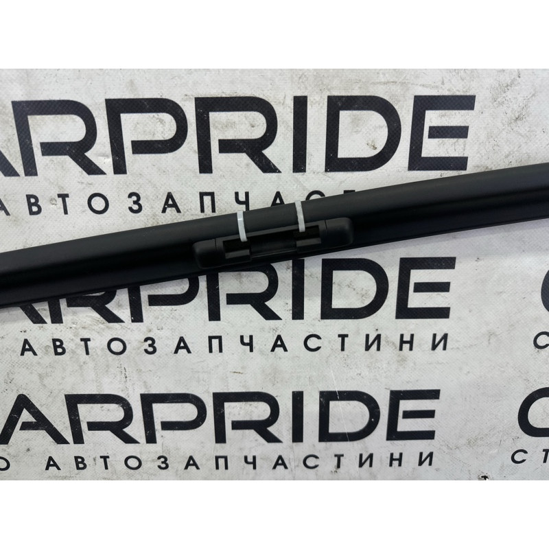 Внутрішня накладка двері (салон) Volkswagen Touareg NF 2015 3.6 CGRA 7P686768582V