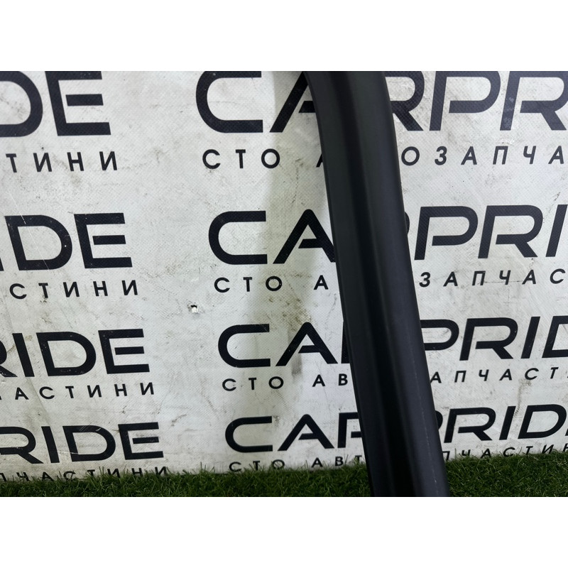 Внутрішня накладка двері (салон) Volkswagen Touareg NF 2012 3.0 Hybrid CGFA 7P686768582V
