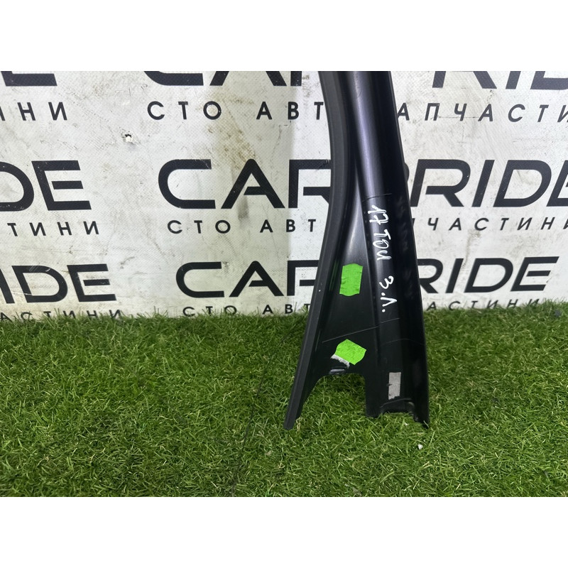 Внутрішня накладка двері (салон) Volkswagen Touareg NF 2012 3.0 Hybrid CGFA 7P686768582V
