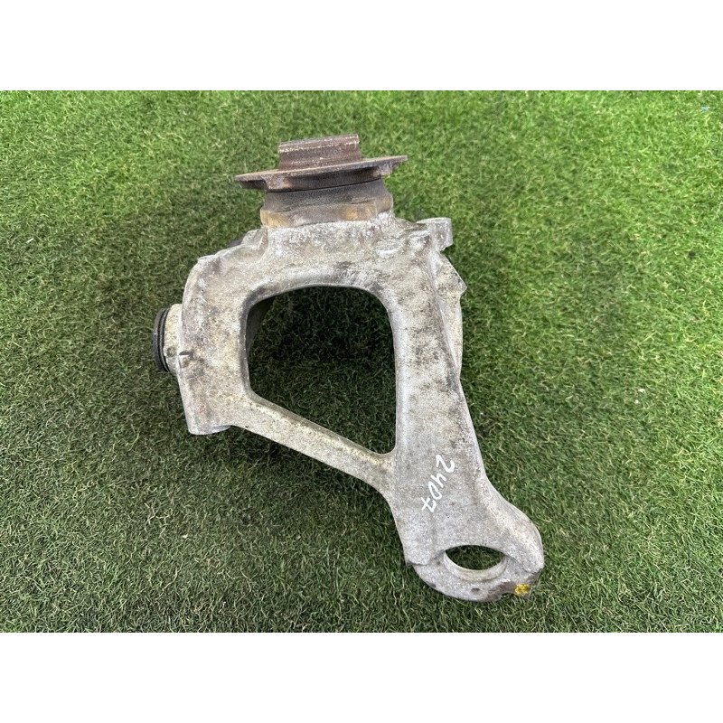 Цапфа подвески (подвеска) AUDI Q5 8R 2010 3.2 CALB 8R0505432C