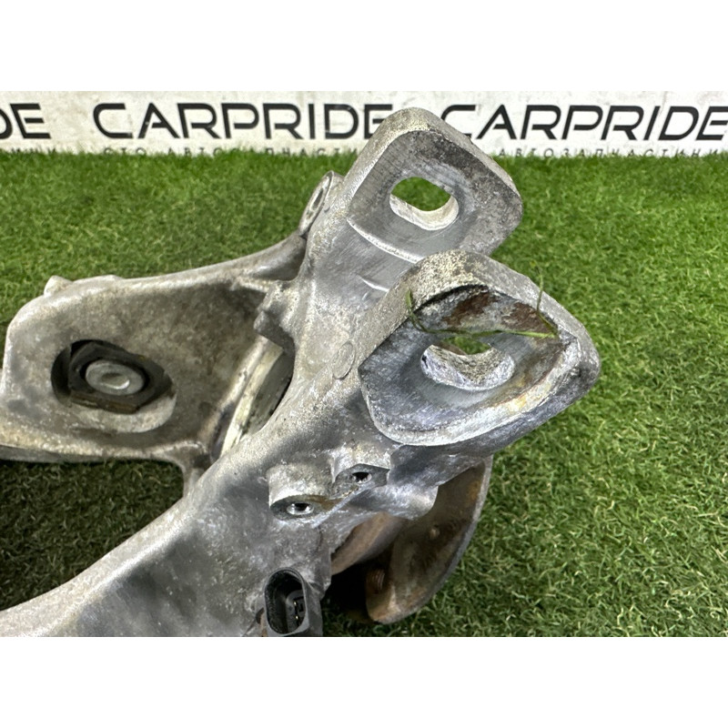 Цапфа подвески (подвеска) AUDI Q5 8R 2010 3.2 CALB 8R0505432C