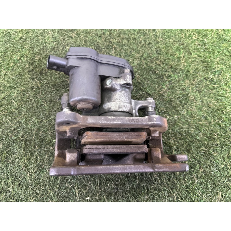 Суппорт тормозной (тормозная система) AUDI A4 B8 2010 2.0 CAEB 8K0615403B