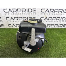 Вакуумный усилитель тормозов в сборе