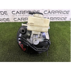 Вакуумный усилитель тормозов в сборе