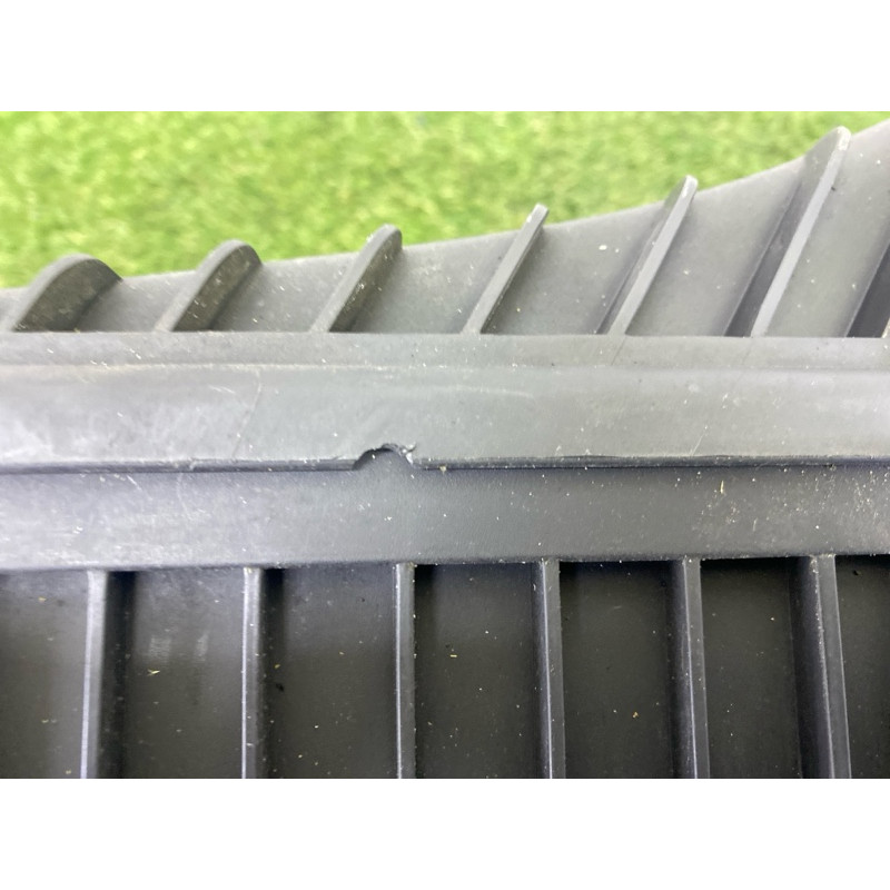 Корпус воздушного фильтра (впускная система) Volkswagen Touareg NF 2011 3.0 TDI 7P0129607E