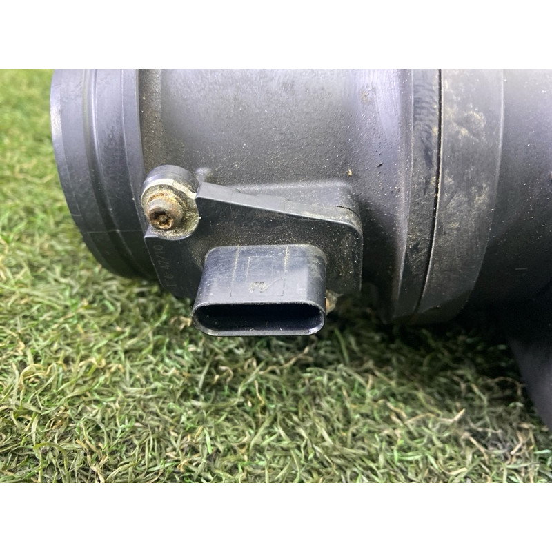 Корпус воздушного фильтра (впускная система) Volkswagen Touareg NF 2011 3.0 TDI 7P0129607E