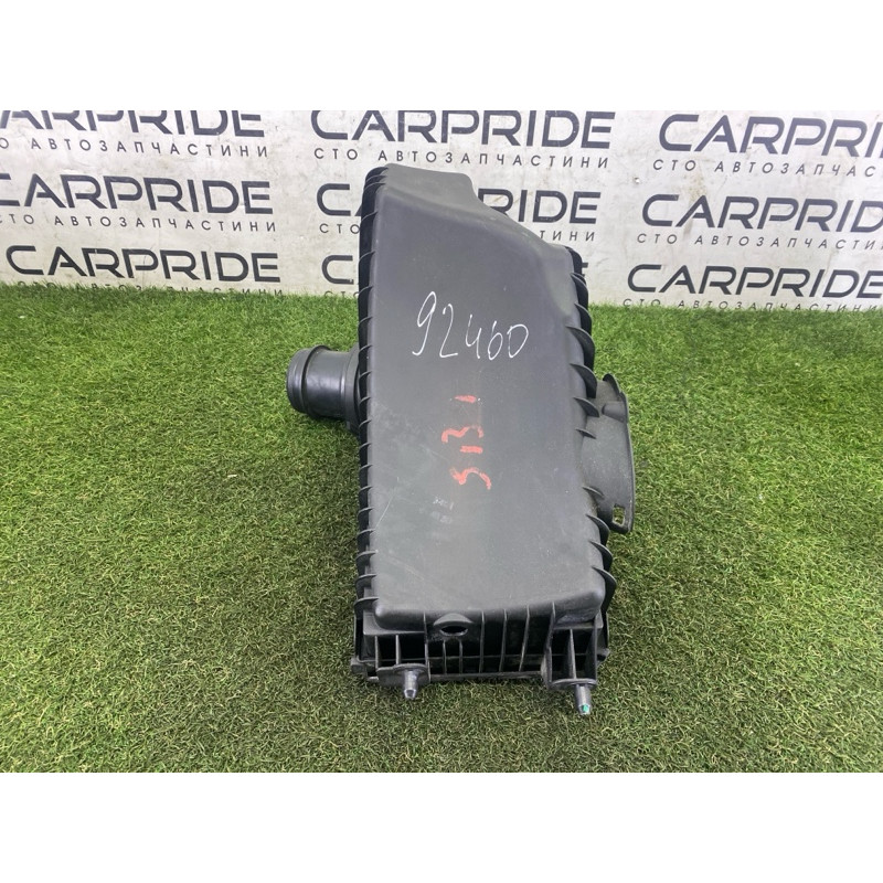 Корпус воздушного фильтра (впускная система) Volkswagen Touareg NF 2011 3.0 TDI 7P0129607E