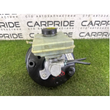 Вакуумный усилитель тормозов в сборе