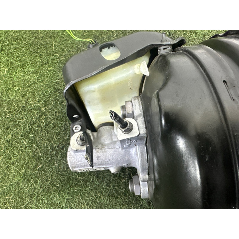 Вакуумный усилитель тормозов в сборе (тормозная система) AUDI A4 B8 2010 2.0 CAEB 8K0612107B