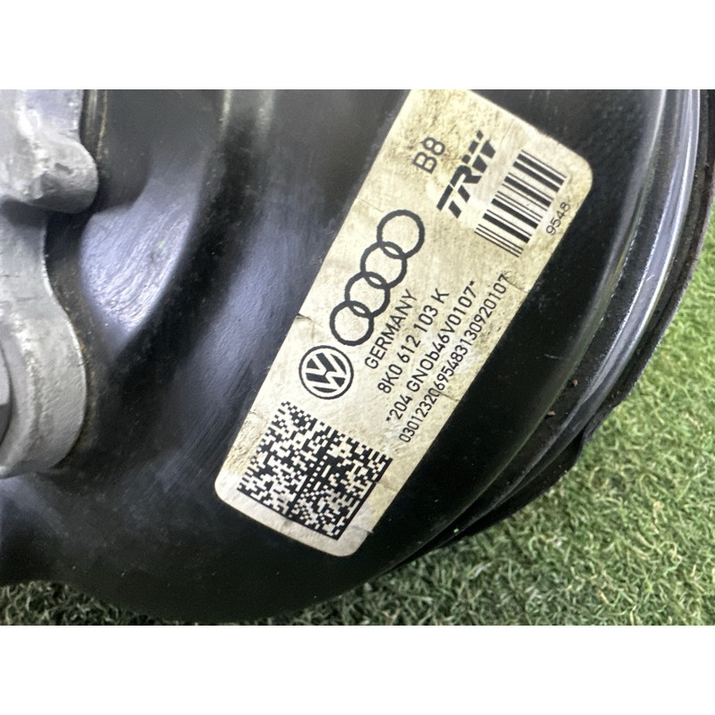 Вакуумный усилитель тормозов в сборе (тормозная система) AUDI A4 B8 2010 2.0 CAEB 8K0612107B