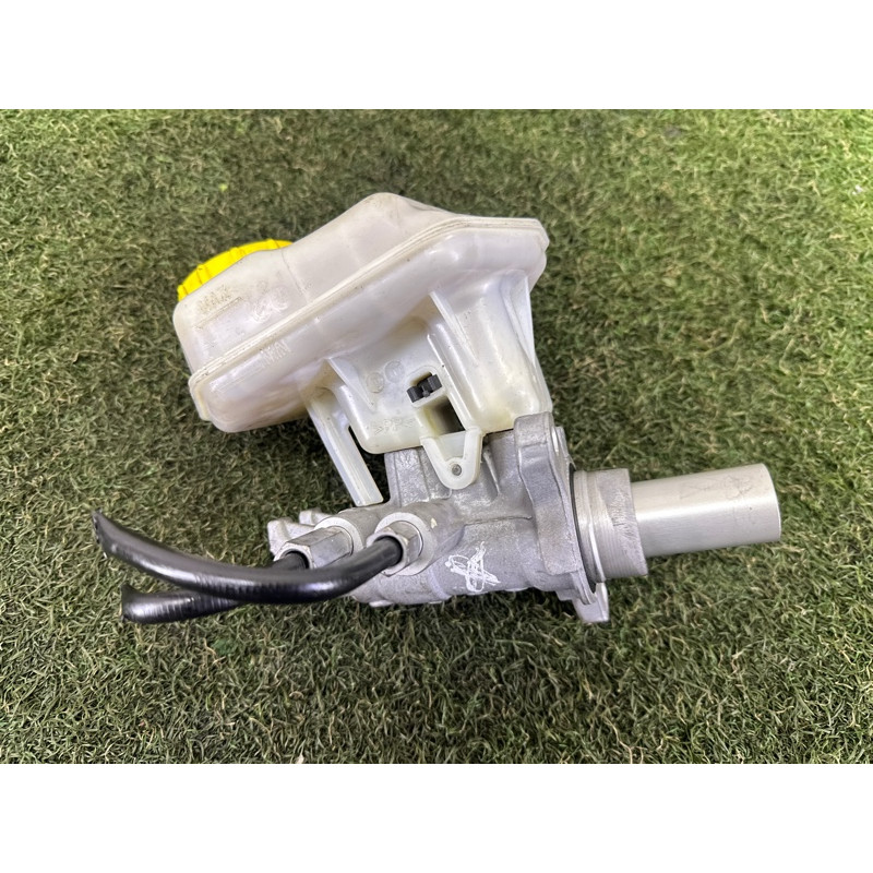 Главный тормозной цилиндр (тормозная система) Jeep Grand Cherokee WK2 2018 3.6 68306574AB