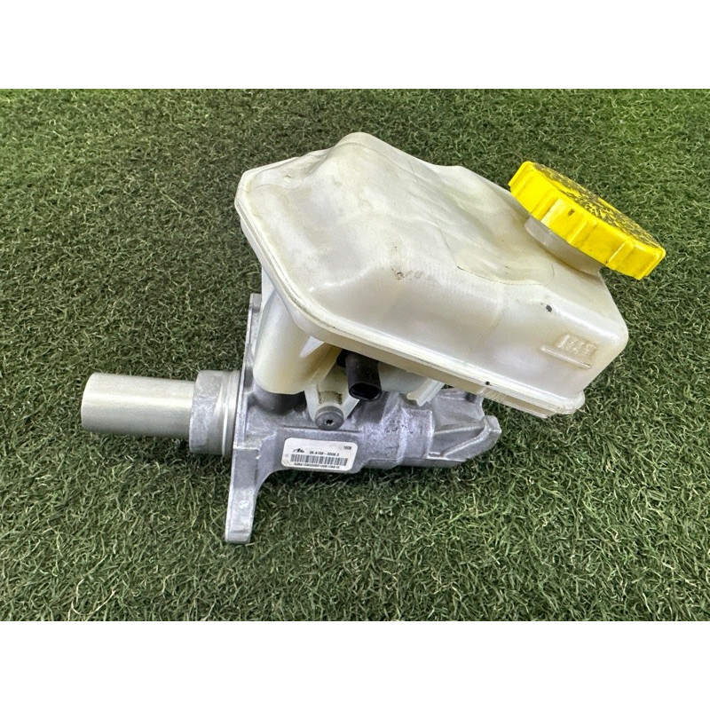 Главный тормозной цилиндр (тормозная система) Jeep Grand Cherokee WK2 2018 3.6 68306574AB