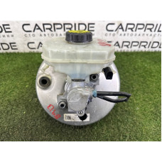 Вакуумный усилитель тормозов в сборе