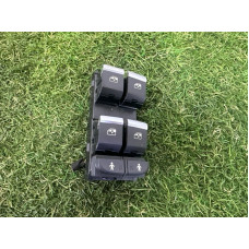 Блок кнопок стеклоподъемников