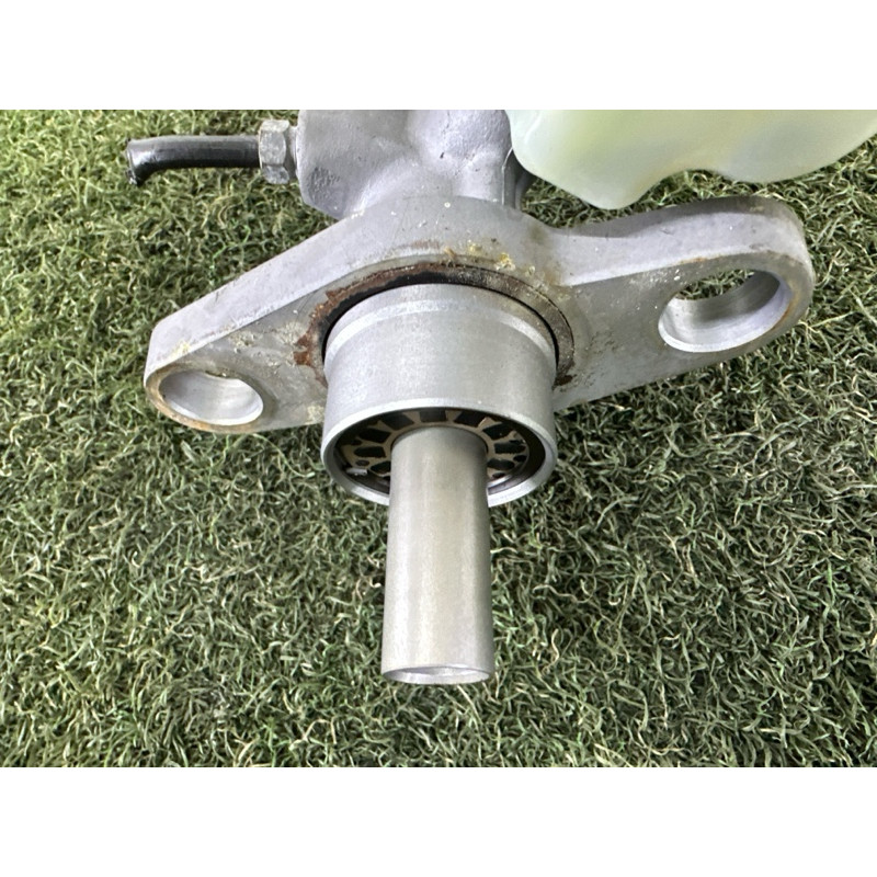 Главный тормозной цилиндр (тормозная система) AUDI Q7 4L 2011 3.0 TFSi 7L8611019F