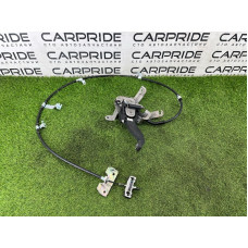 Педаль стояночного тормоза