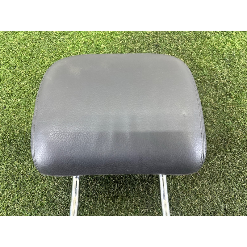 Подголовник (салон) AUDI A3 8V 2015 1.8 CNSB 8V588190138M