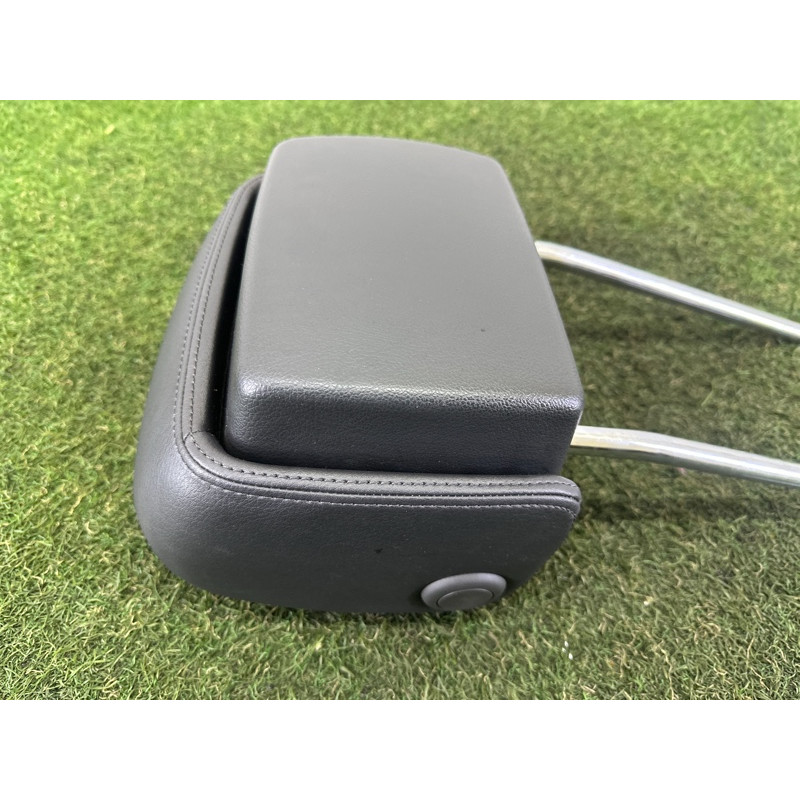 Подголовник (салон) AUDI A3 8V 2015 1.8 CNSB 8V588190138M