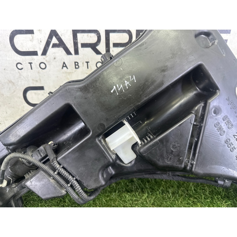 Бачок омывателя (кузов и элементы) AUDI A4 B9 2018 2.0 DBPA 8W0955453K