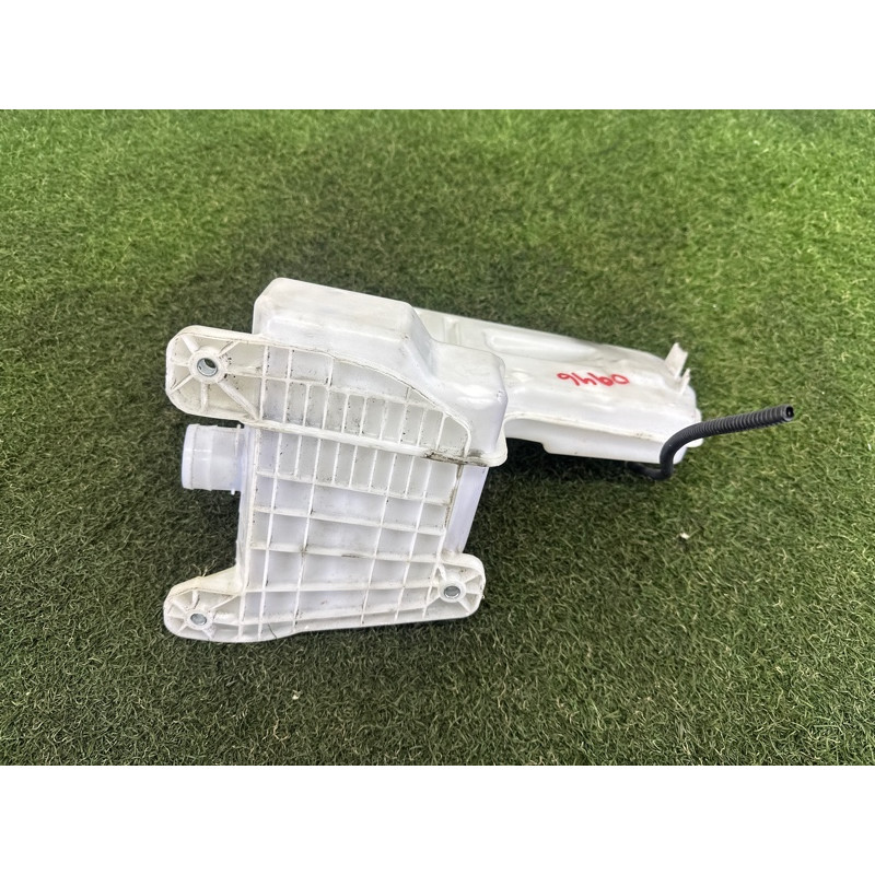 Бачок омывателя (кузов и элементы) AUDI A3 8V 2016 1.8 CNSB 5Q0955453R