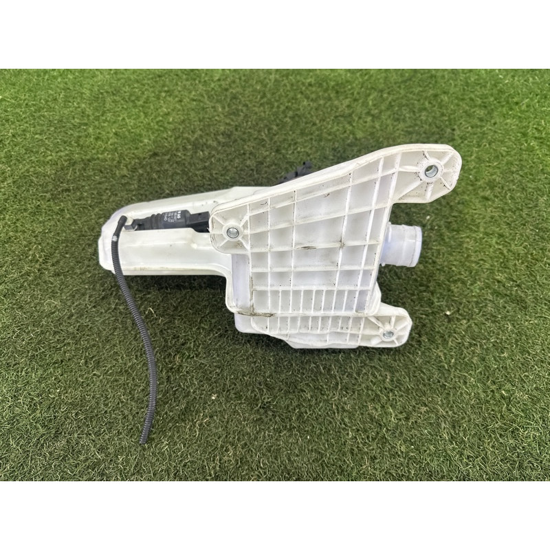 Бачок омывателя (кузов и элементы) AUDI A3 8V 2016 1.8 CNSB 5Q0955453R