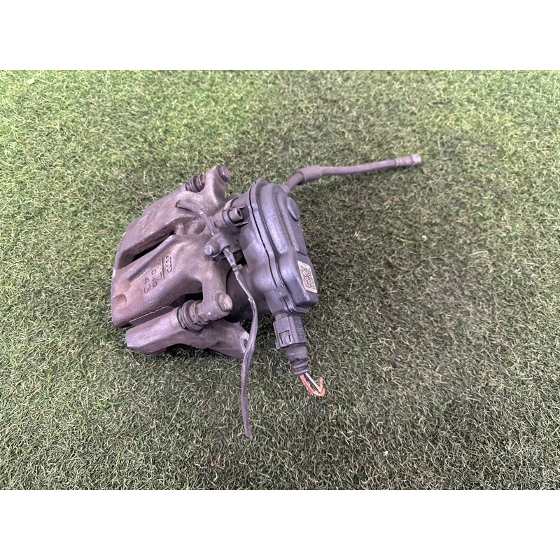 Суппорт тормозной (тормозная система) AUDI A8 D4 2011 4.2 CDRA 4H0615403A