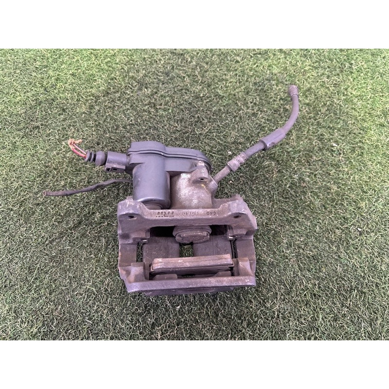 Суппорт тормозной (тормозная система) AUDI A8 D4 2011 4.2 CDRA 4H0615403A