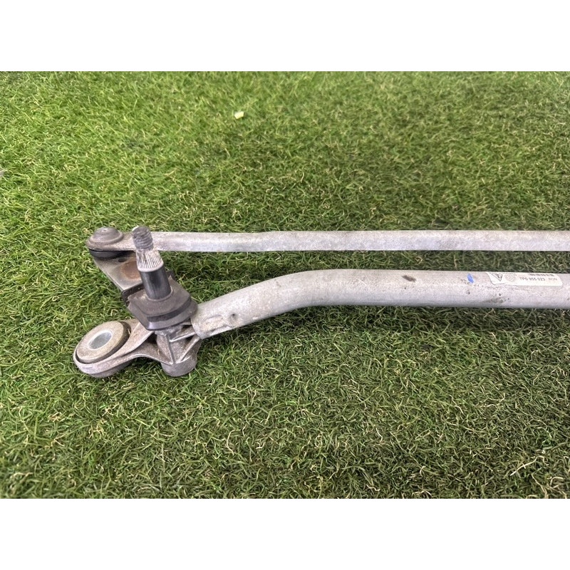 Трапеція склоочисників (кузов і елементи) Volkswagen Touareg NF 2012 3.0 Hybrid CGFA 7P0955023