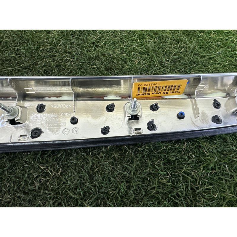 Декоративная накладка карты двери (салон) BMW X5 E70 2010 N57D30A 51417137178