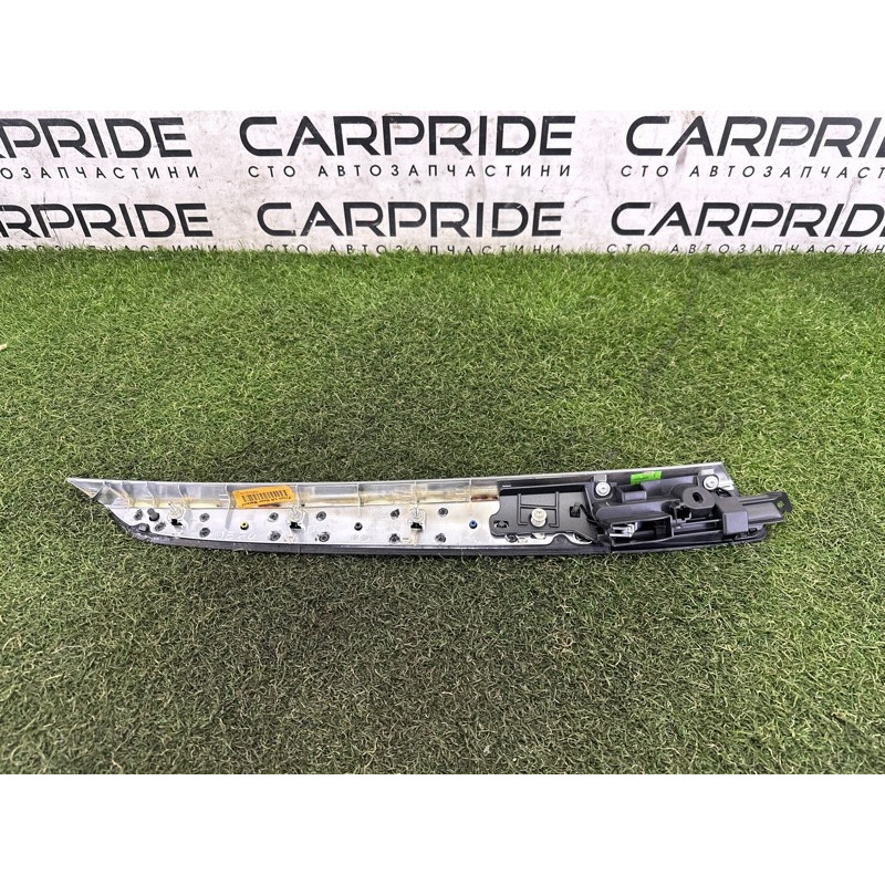 Декоративная накладка карты двери (салон) BMW X5 E70 2010 N57D30A 51417137177