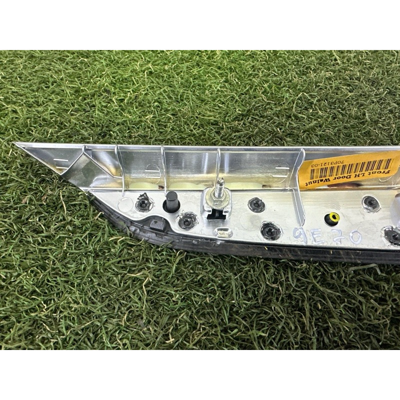 Декоративная накладка карты двери (салон) BMW X5 E70 2010 N57D30A 51417137177