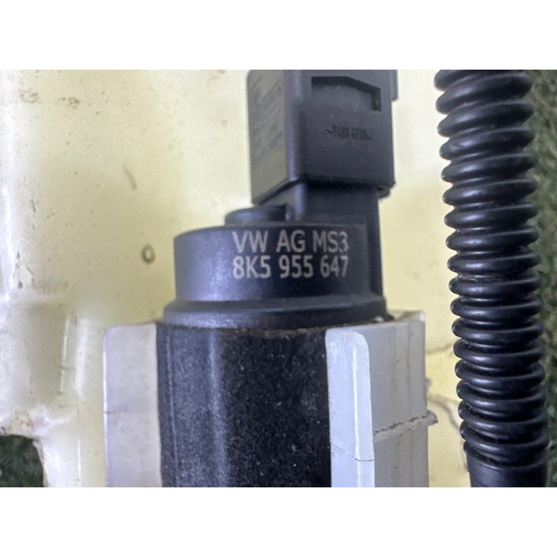 Бачок омывателя (кузов и элементы) AUDI A4 B8 2010 2.0 CAEB 8T0955453C