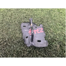 Ответная часть замка капота