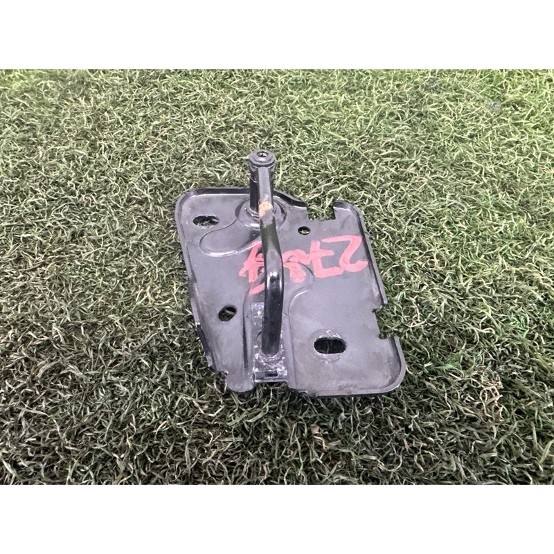 Ответная часть замка капота (кузов и элементы) AUDI Q5 FY 2018 2.0 DAYB 80A823185C