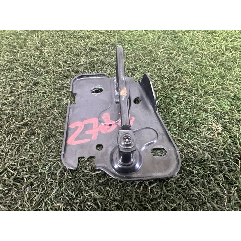 Ответная часть замка капота (кузов и элементы) AUDI Q5 FY 2018 2.0 DAYB 80A823185C