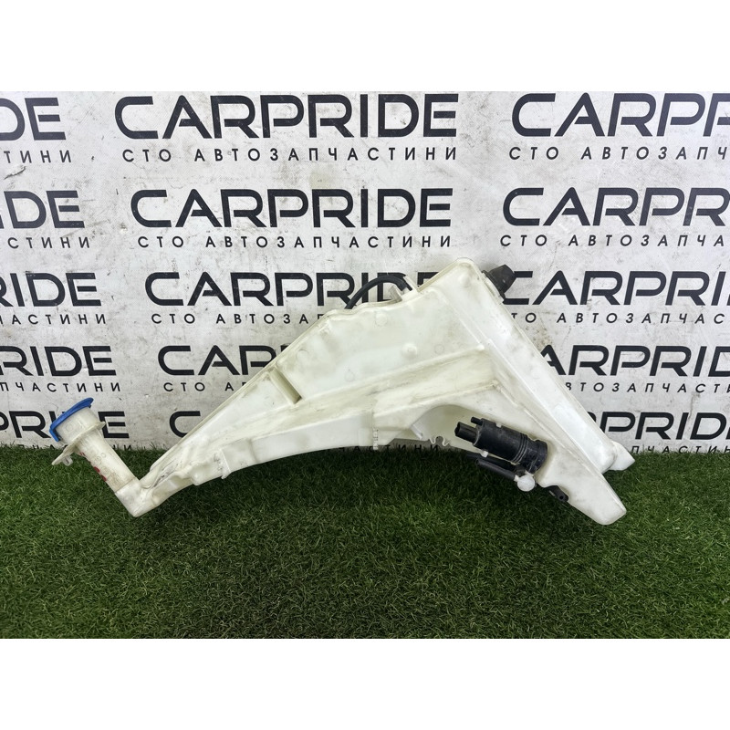 Бачок омывателя (кузов и элементы) LAND ROVER RANGE ROVER Sport L494 2016 3.0 Diesel LR070882