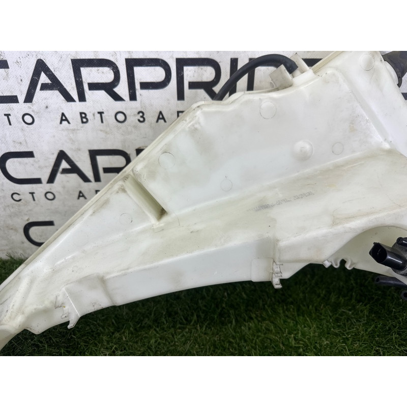 Бачок омывателя (кузов и элементы) LAND ROVER RANGE ROVER Sport L494 2016 3.0 Diesel LR070882