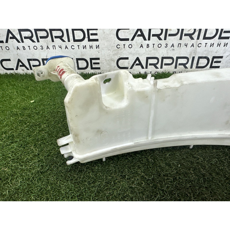 Бачок омывателя (кузов и элементы) LAND ROVER RANGE ROVER Sport L494 2016 3.0 Diesel LR070882