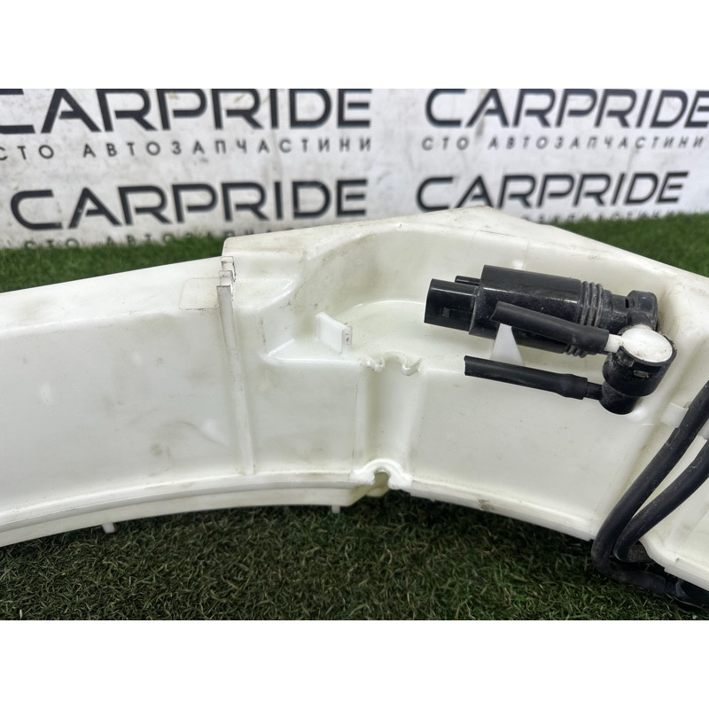 Бачок омывателя (кузов и элементы) LAND ROVER RANGE ROVER Sport L494 2016 3.0 Diesel LR070882