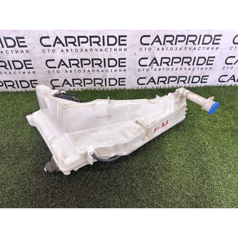 Бачок омывателя (кузов и элементы) LAND ROVER RANGE ROVER Sport L494 2016 3.0 Diesel LR070882